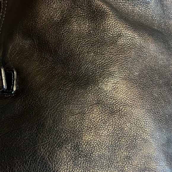 YSL Downtown Tote - Picture 13 of 16